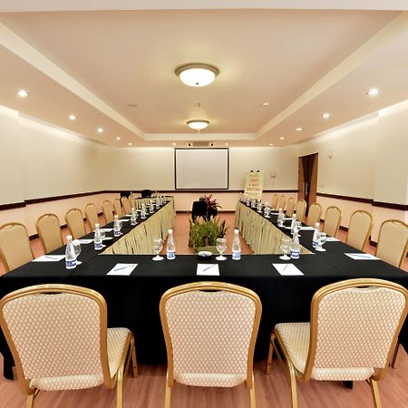 Banana Inn By Kagum Hotels Bandung Exterior foto