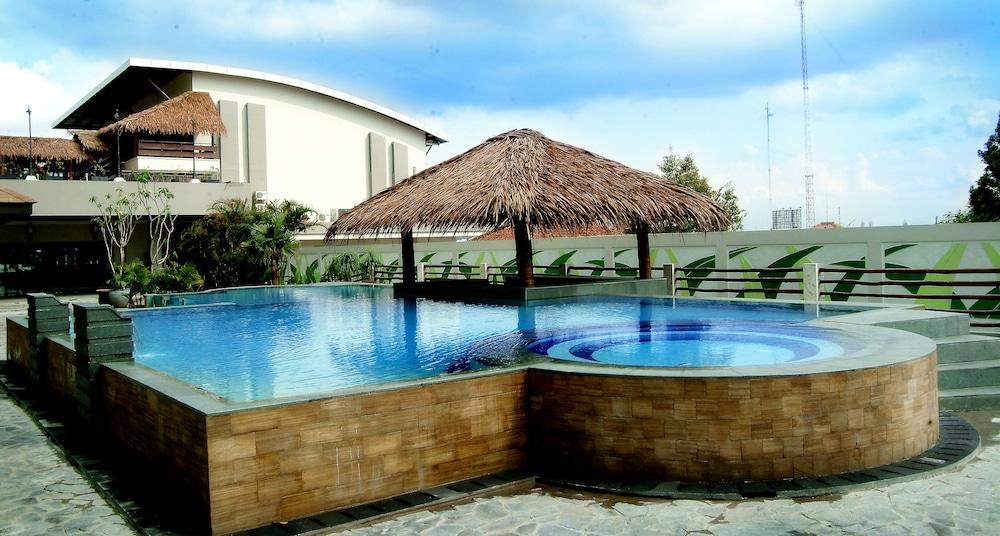 Banana Inn By Kagum Hotels Bandung Exterior foto
