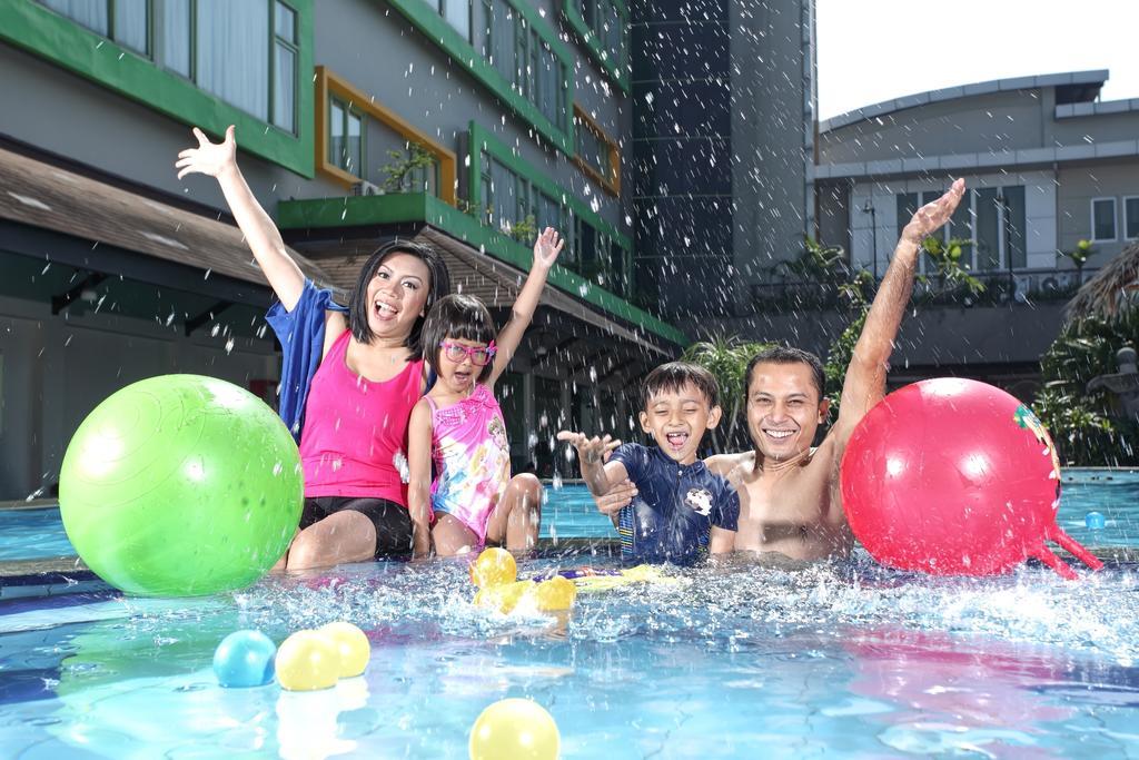 Banana Inn By Kagum Hotels Bandung Exterior foto