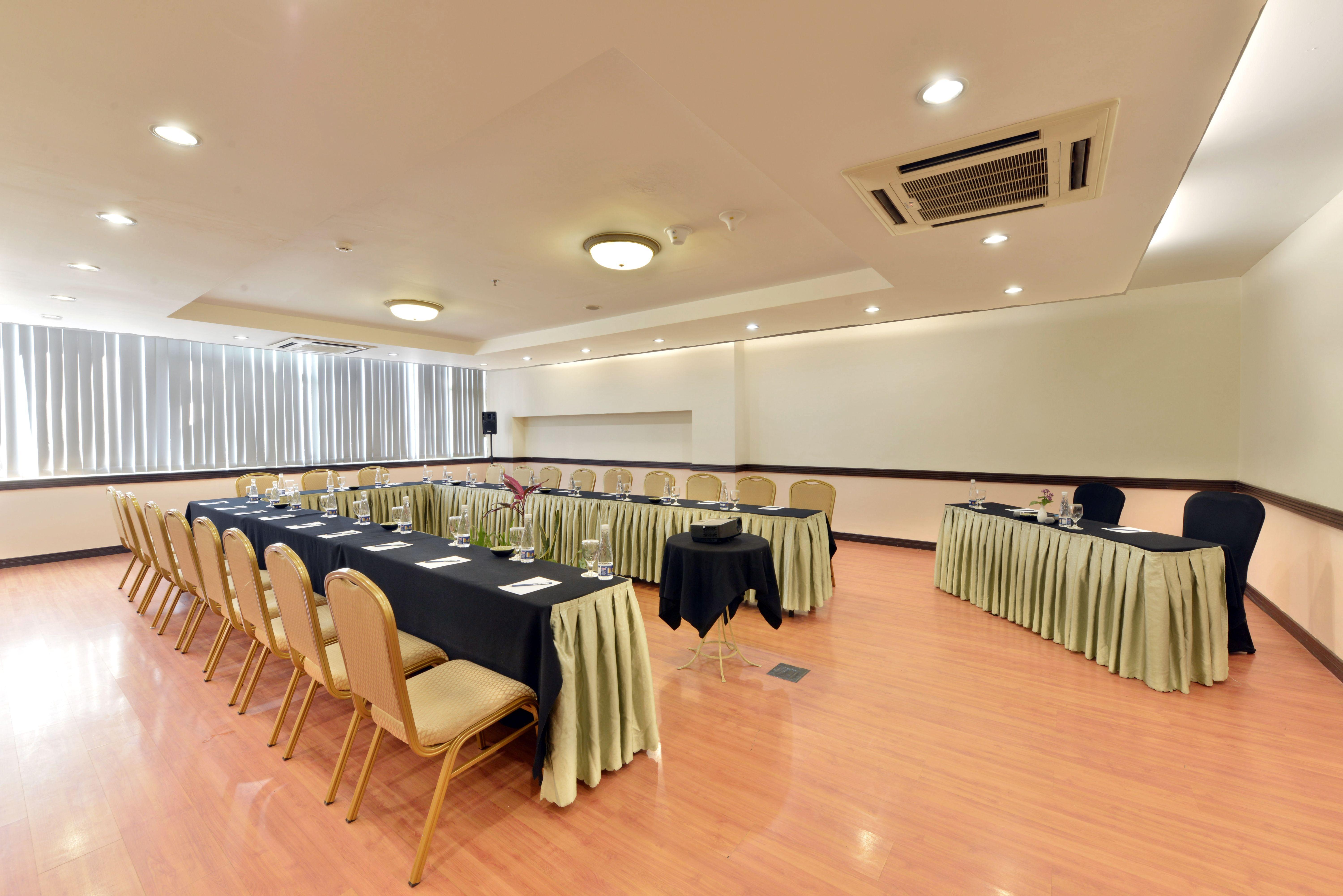 Banana Inn By Kagum Hotels Bandung Exterior foto